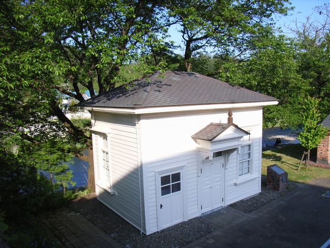 ������z�R�a�@�L�O��