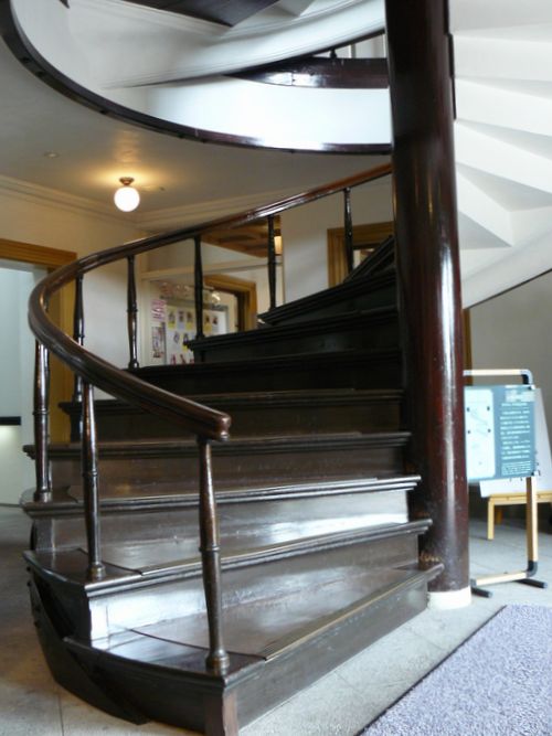 ������z�R������