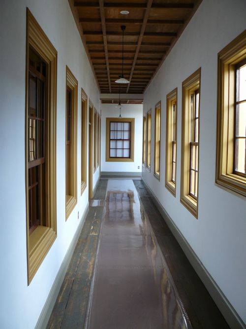 ������z�R������