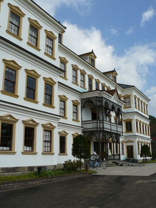 ������z�R������