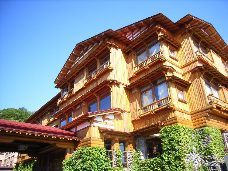 �\�a�c�z�e���{��