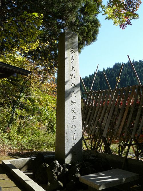 �{���������